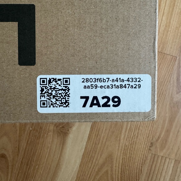 YEEZY Adidas Foam Slide Sandals in Neon Yellow Glow Green 2022 - Picture 6 of 6